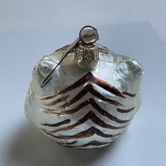 The Discovery Channel Store WHITE TIGER Blown Glass Christmas Ornament Poland - Picture 3 of 8